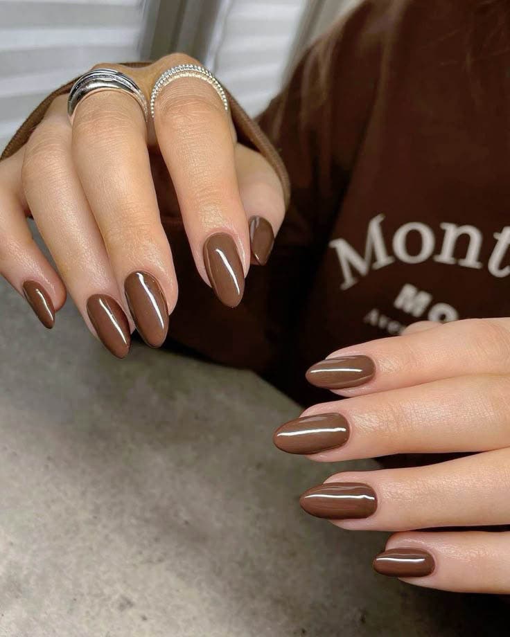 Manucure couleur marron Manucure couleur marron