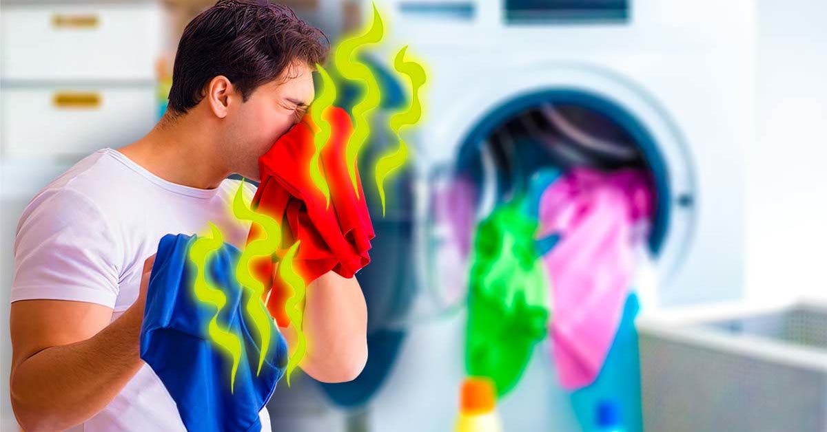 Mauvaise odeur sur les vêtements même après lavage? Le truc des pressings pour vous en débarrasser définitivement