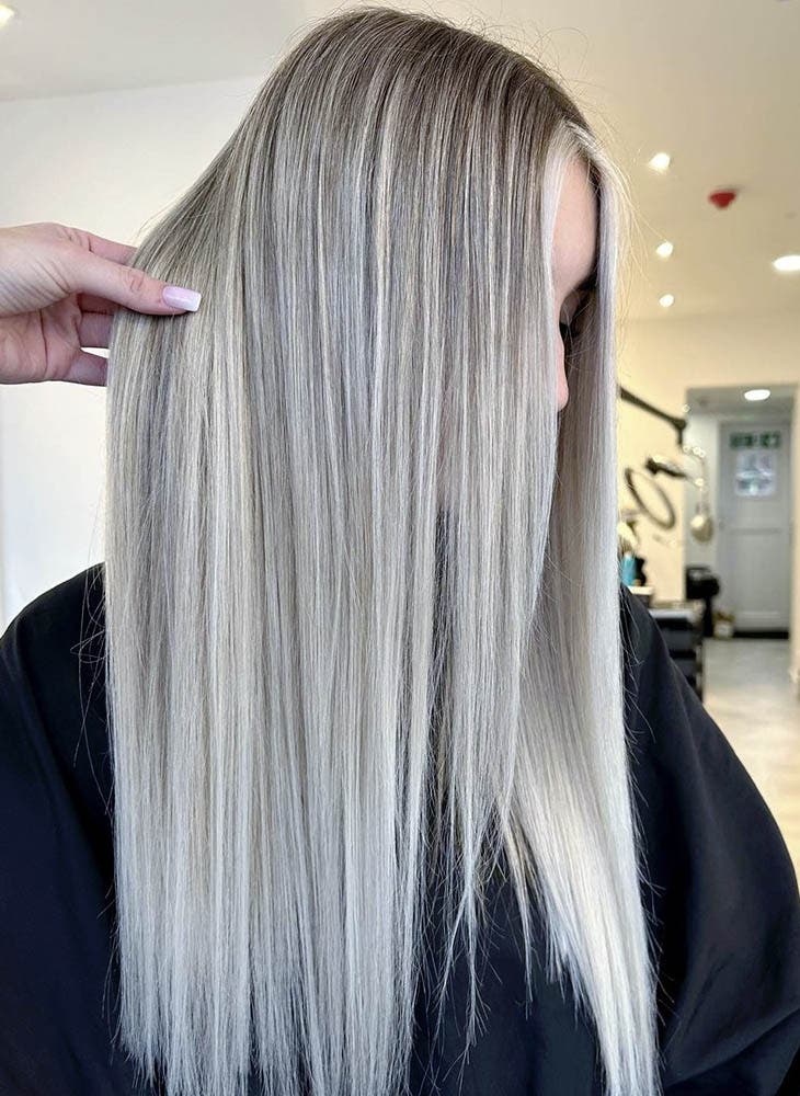 Mèches blondes argentées mélangées Mèches blondes argentées mélangées