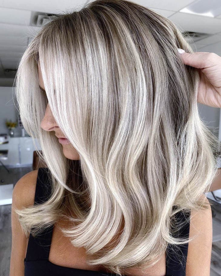 Mèches sur cheveux foncés Mèches sur cheveux foncés