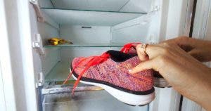 Mettez vos chaussures au réfrigérateur pendant une nuit : l’astuce qui résout un problème courant