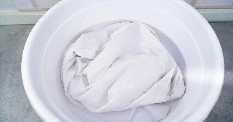 Blanchir le linge avec du vinaigre blanc et du bicarbonate : le vrai du