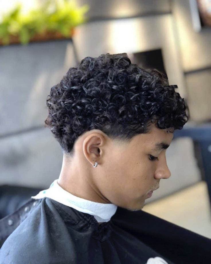 Mid taper avec des boucles longues Mid taper avec des boucles longues
