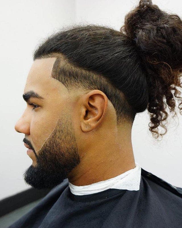 Mid taper cut sur cheveux longs Mid taper cut sur cheveux longs