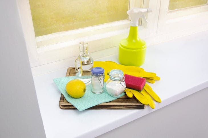 Natural detergents including vinegar and lemon