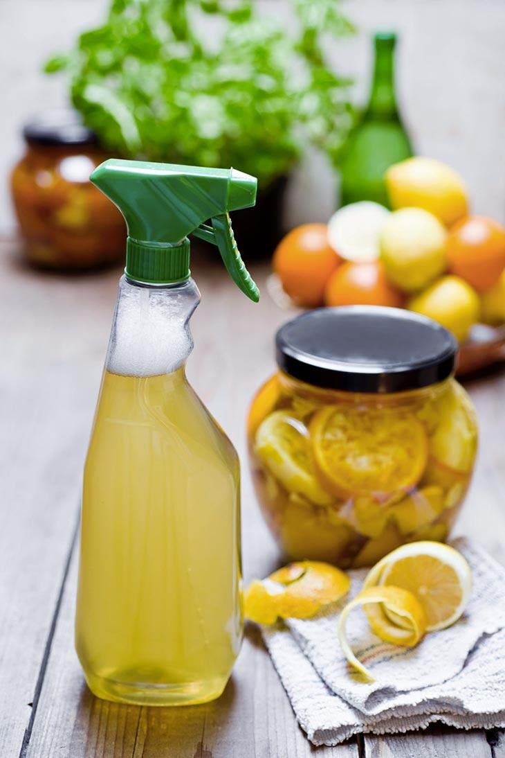 Limpiar el horno con jugo de limón