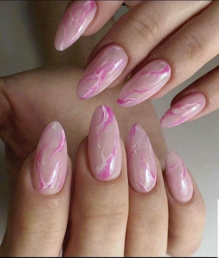 Ongles amande ou ovale Ongles amande ou ovale