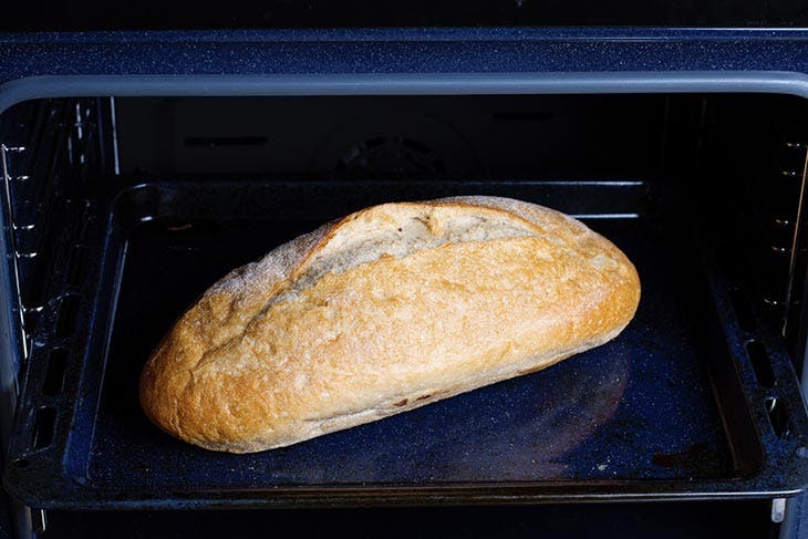 Pan descongelado en el horno