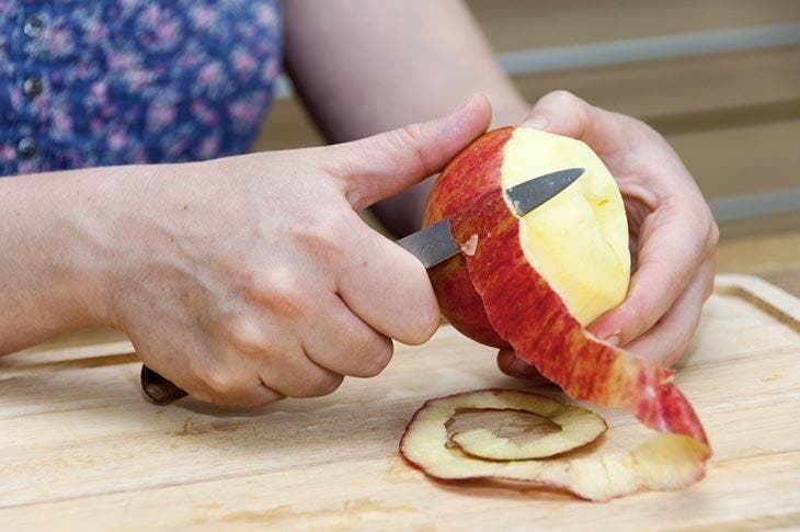 peel an apple