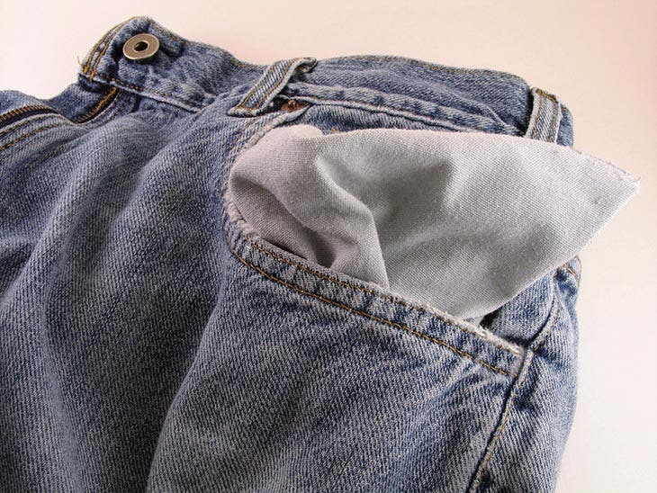 tasca dei pantaloni di jeans