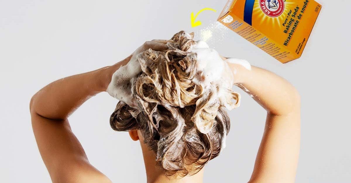 Pourquoi est-il bon de mettre du bicarbonate de soude sur les cheveux