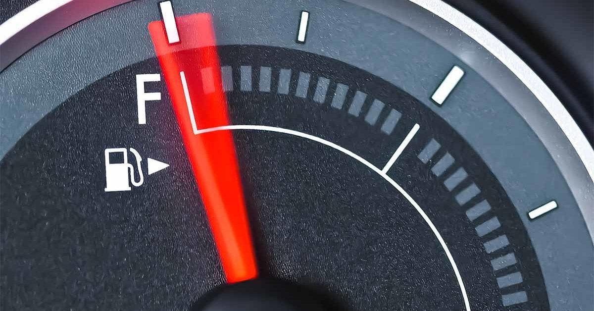 Pourquoi est-il déconseillé de faire le plein de carburant final