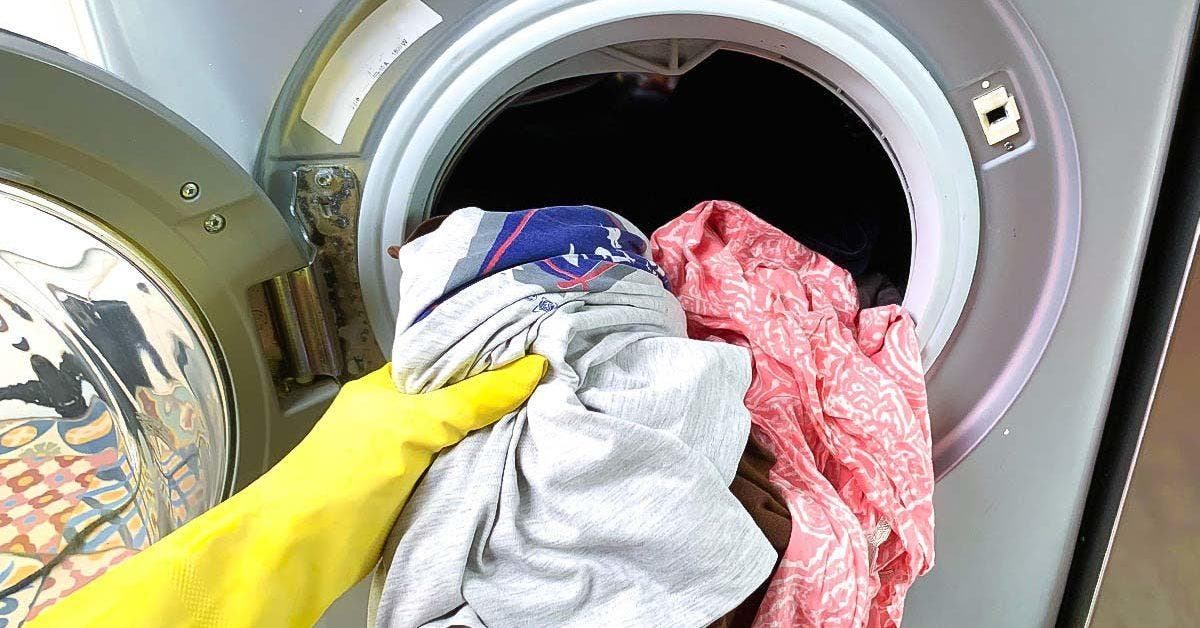 Pourquoi faut-il laver les vêtements à l’envers