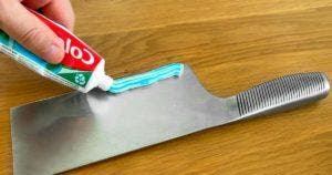 Pourquoi faut-il mettre du dentifrice sur le couteau de cuisine _