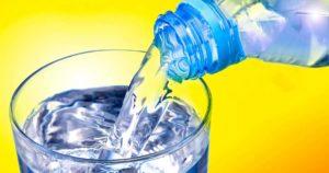 Pourquoi il ne faut jamais réutiliser une bouteille en plastique une fois l’eau finie