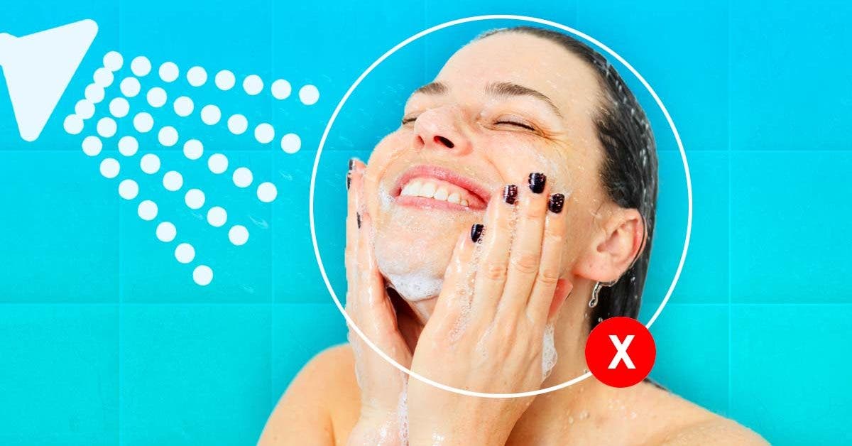 Pourquoi il ne faut jamais se laver le visage sous la douche