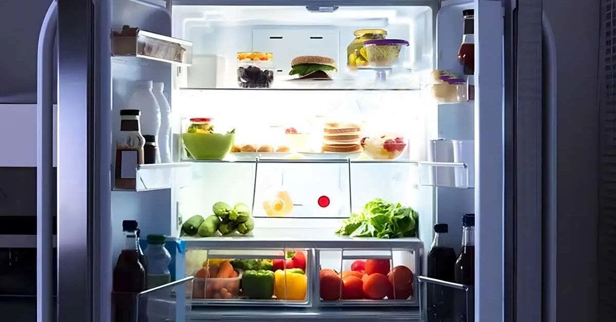 Pourquoi le réfrigérateur a-t-il une lumière intérieure
