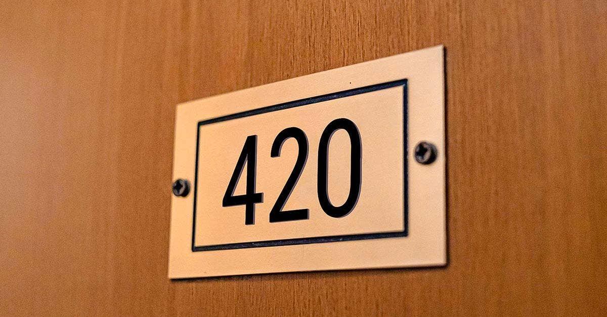 Pourquoi ny a til pas de chambre 420 13 et 217 dans les hotels final