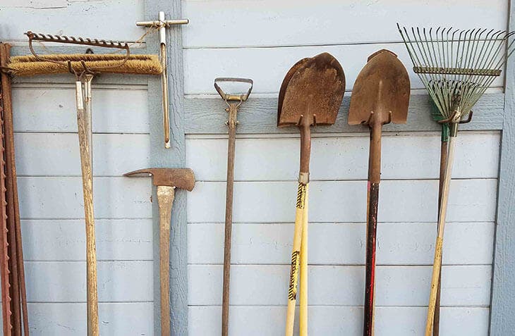 Protege eficazmente tus herramientas de jardinería.