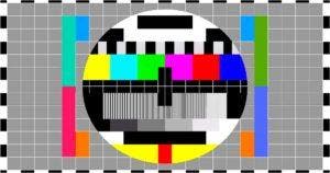 Que signifient les barres de couleurs qui apparaissent sur la Télévision001