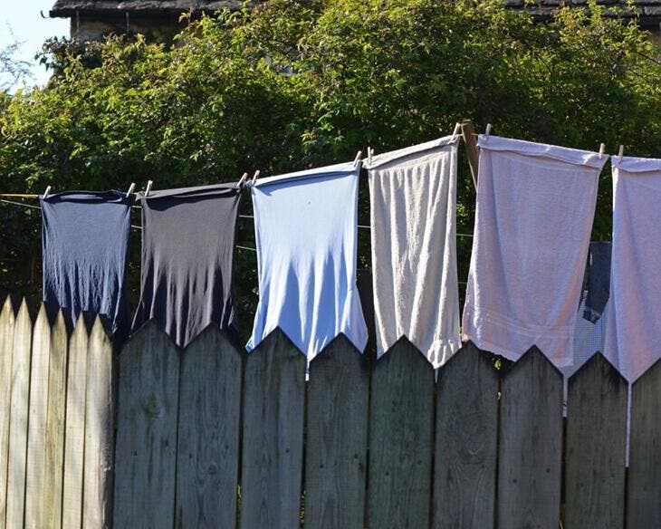 Secar la ropa al aire libre