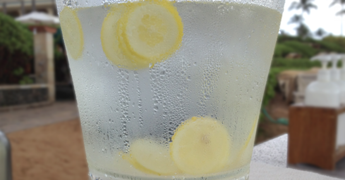 buvez de l'eau au citron plutôt que des médicaments