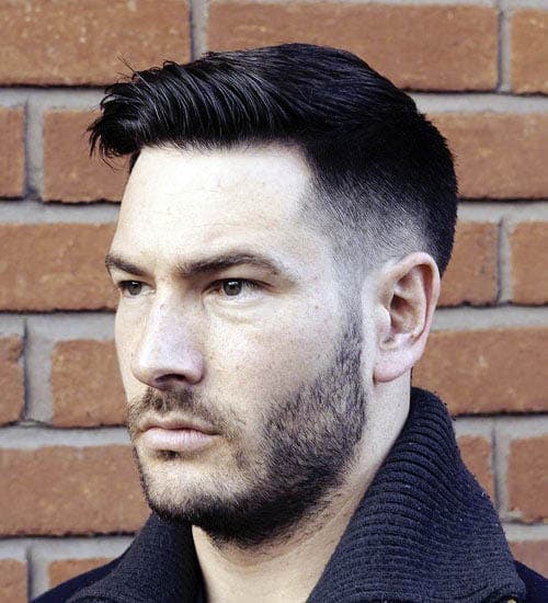 Side Part revisité avec taper bas Side Part revisité avec taper bas
