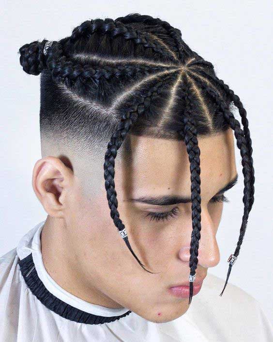 Taper avec tresses “Cornrow” en chignon pour hommes Taper avec tresses “Cornrow” en chignon pour hommes