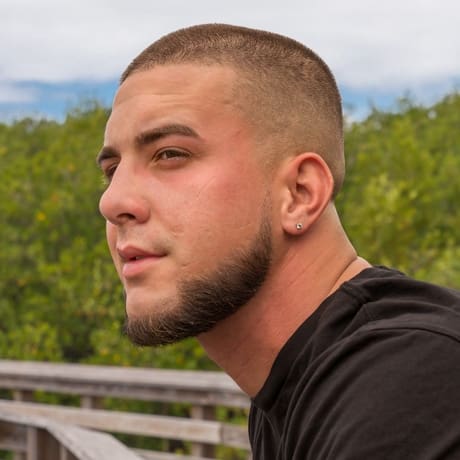 Taper bas et Buzz cut Taper bas et Buzz cut