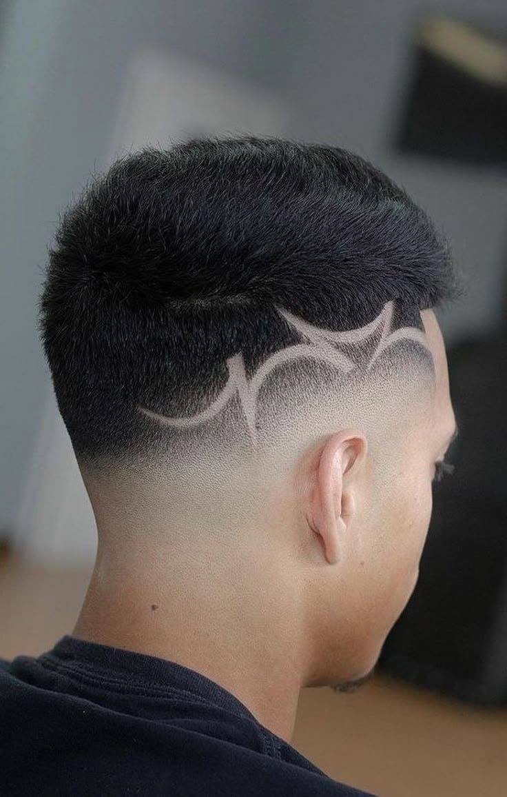 Taper bas et coupe courte originale Taper bas et coupe courte originale