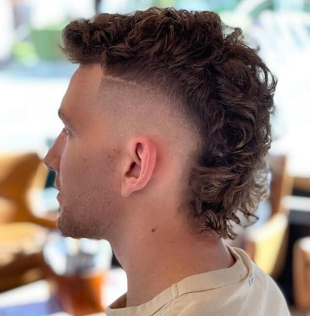 Taper fade haut et coupe mulet