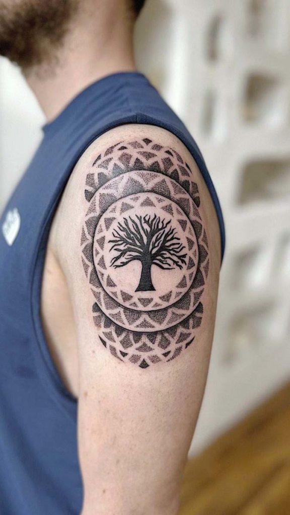 Tatouage Homme Paule Simple