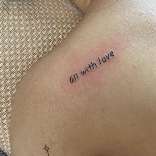 Tatouage lettres minimalistes Tatouage lettres minimalistes