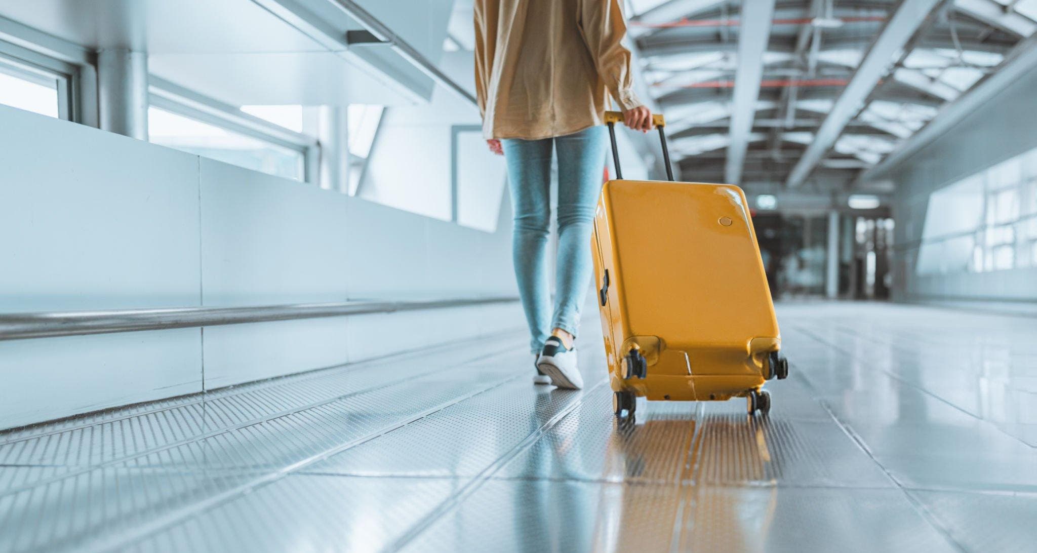 Transporter une valise à l'aéroport Transporter une valise à l'aéroport