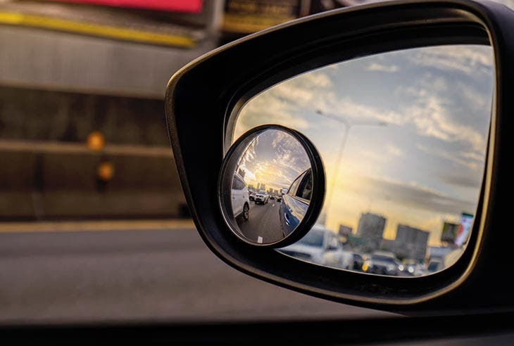 modèle de rétroviseurs de voiture. bannière vide objets en miroir