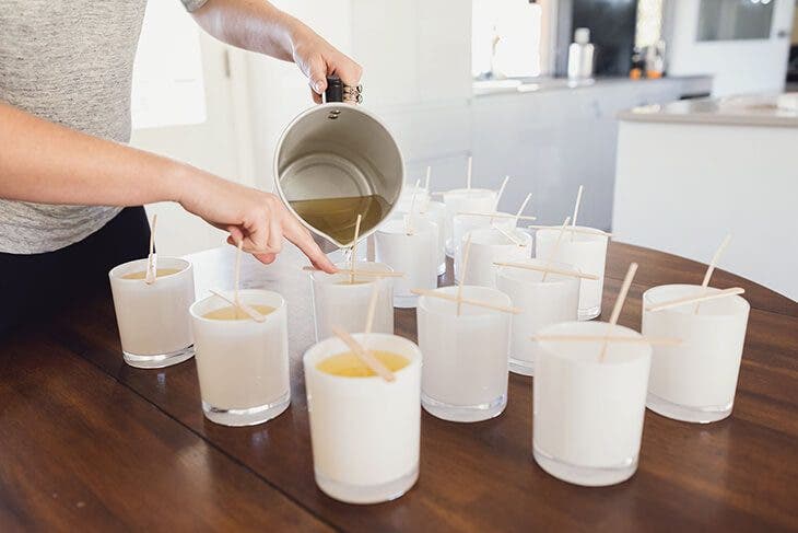 La Recette Maison Pour Faire des Bougies Parfumées Naturelles.