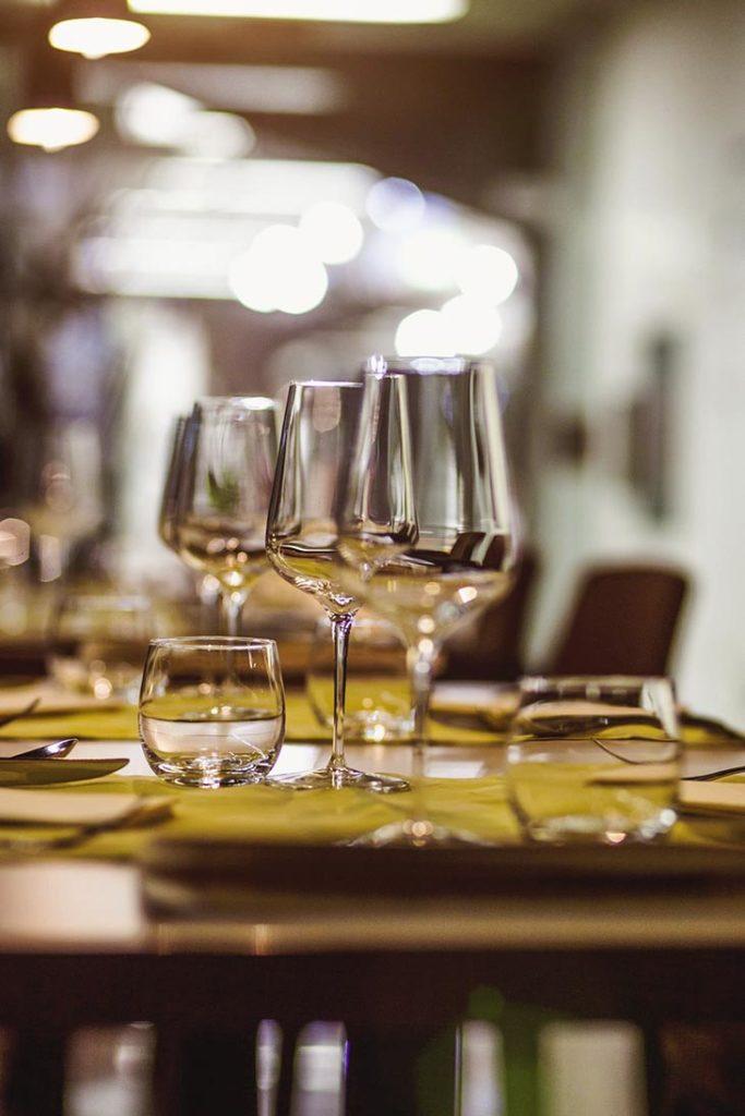 Lot De 5 Verres De Table Transparents – Occasion – Marque Générique