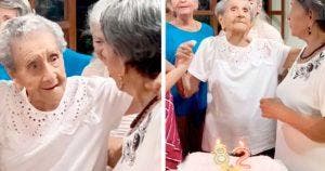 Une femme fête son 82ème anniversaire avec sa mère de 104 ans « Avoir sa maman à son âge est un beau cadeau de la vie_