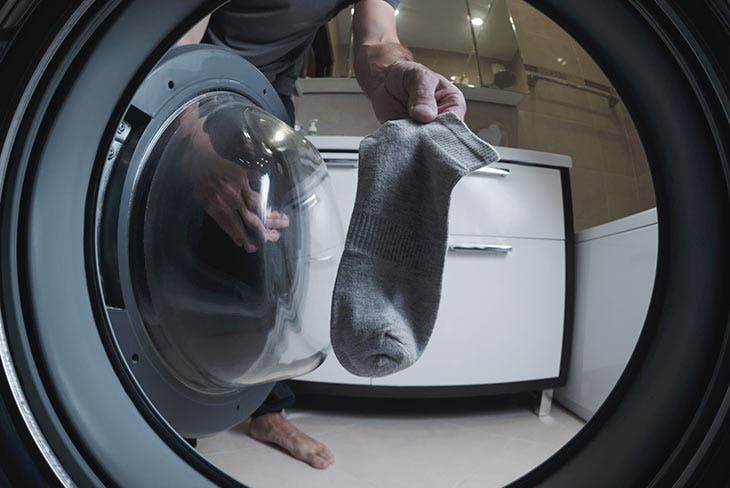 Une seule chaussette retrouvée dans la machine à laver