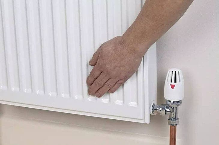 Verifier si le radiateur doit etre purge