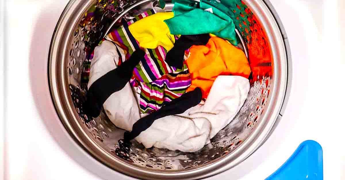 Voici comment éliminer les mauvaises odeurs de votre machine à laver pour moins d'un euro