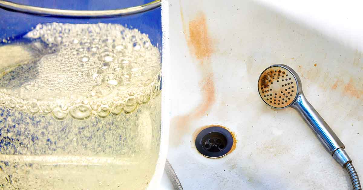 Comment enlever les taches jaunes sur le linge blanc