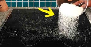 Voici comment nettoyer une plaque en vitrocéramique rapidement pour la rendre brillante de propreté
