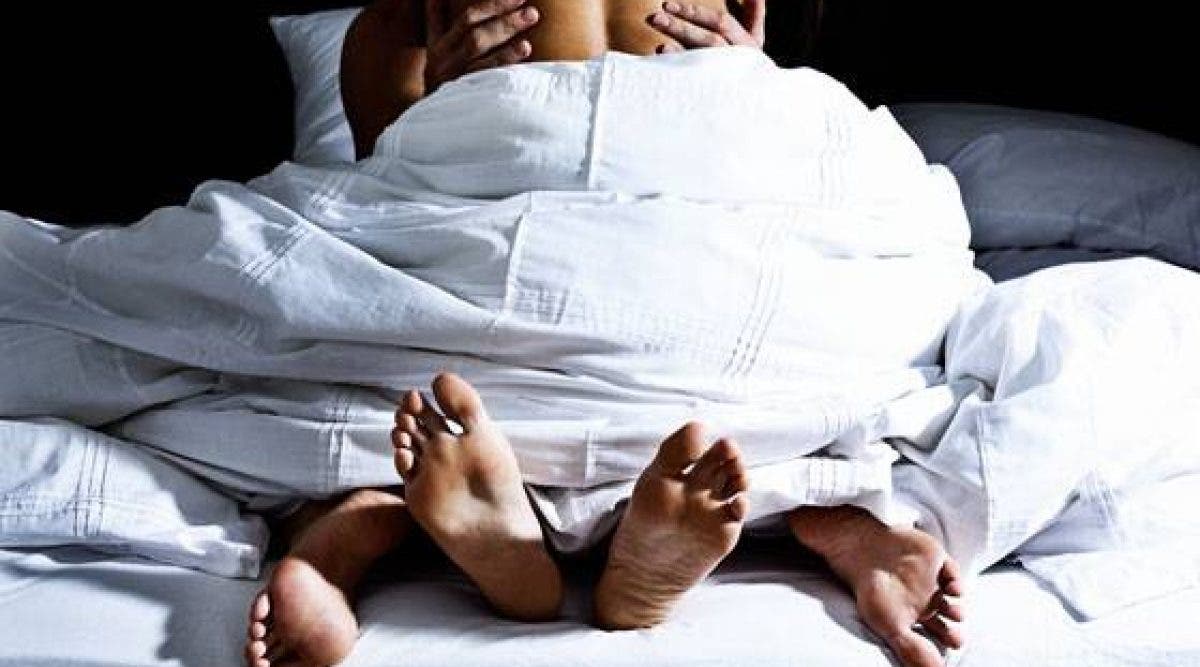Voici les 10 choses que font les femmes au lit et que les hommes détestent