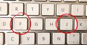 Voici pourquoi les touches F et J de votre clavier sont marquées d’un petit trait001