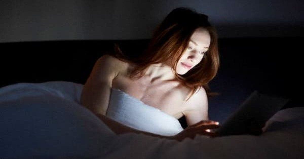 Voila pourquoi il ne faut plus utiliser votre telephone ou tablette avant de dormir 1