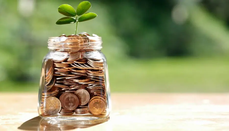 Monnaie dans un bocal - Source : spm
