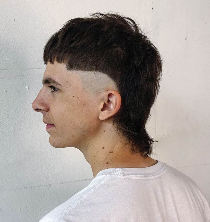 Wolf cut avec dégradé à blanc Wolf cut avec dégradé à blanc
