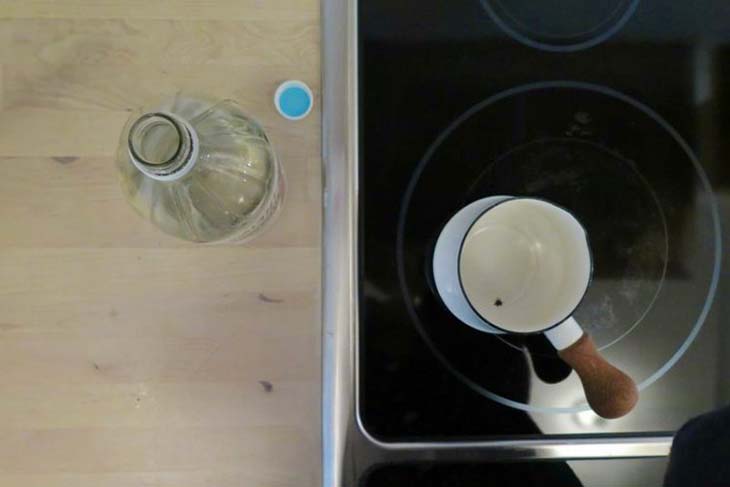 vyčistit vzduch v kuchyni