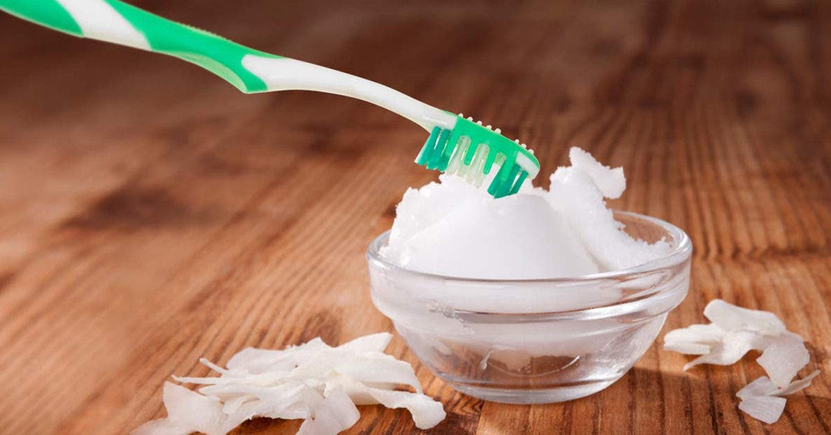 Voici comment blanchir les dents avec du bicarbonate de soude (et sans danger)
